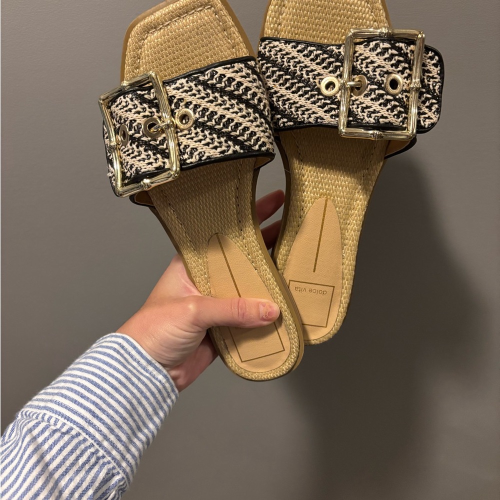 Dolce Vita Black and Tan Sandals with Textured Strap
